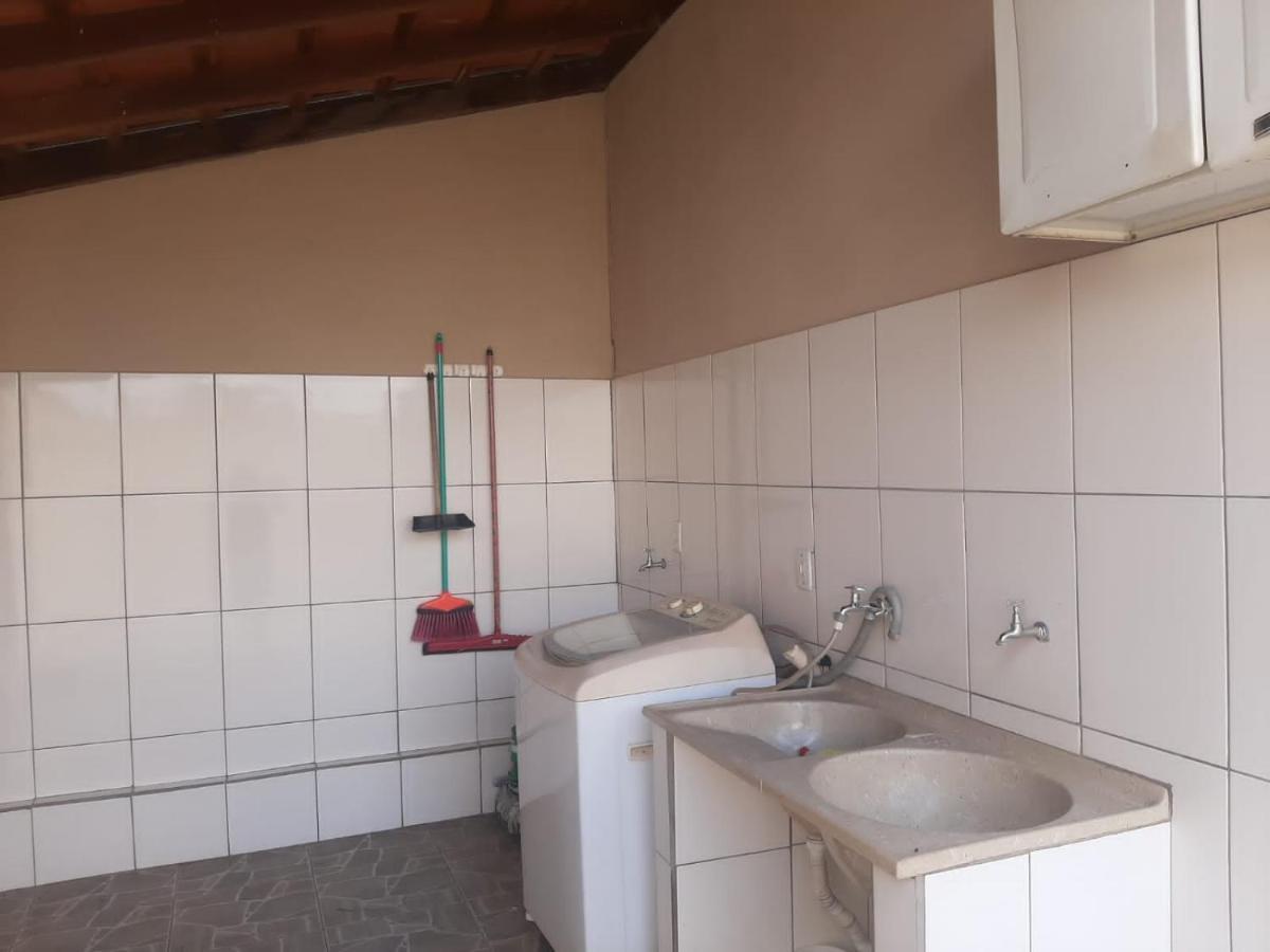 布罗塔斯Casa Agradavel Com Area Externa E Piscina别墅 外观 照片